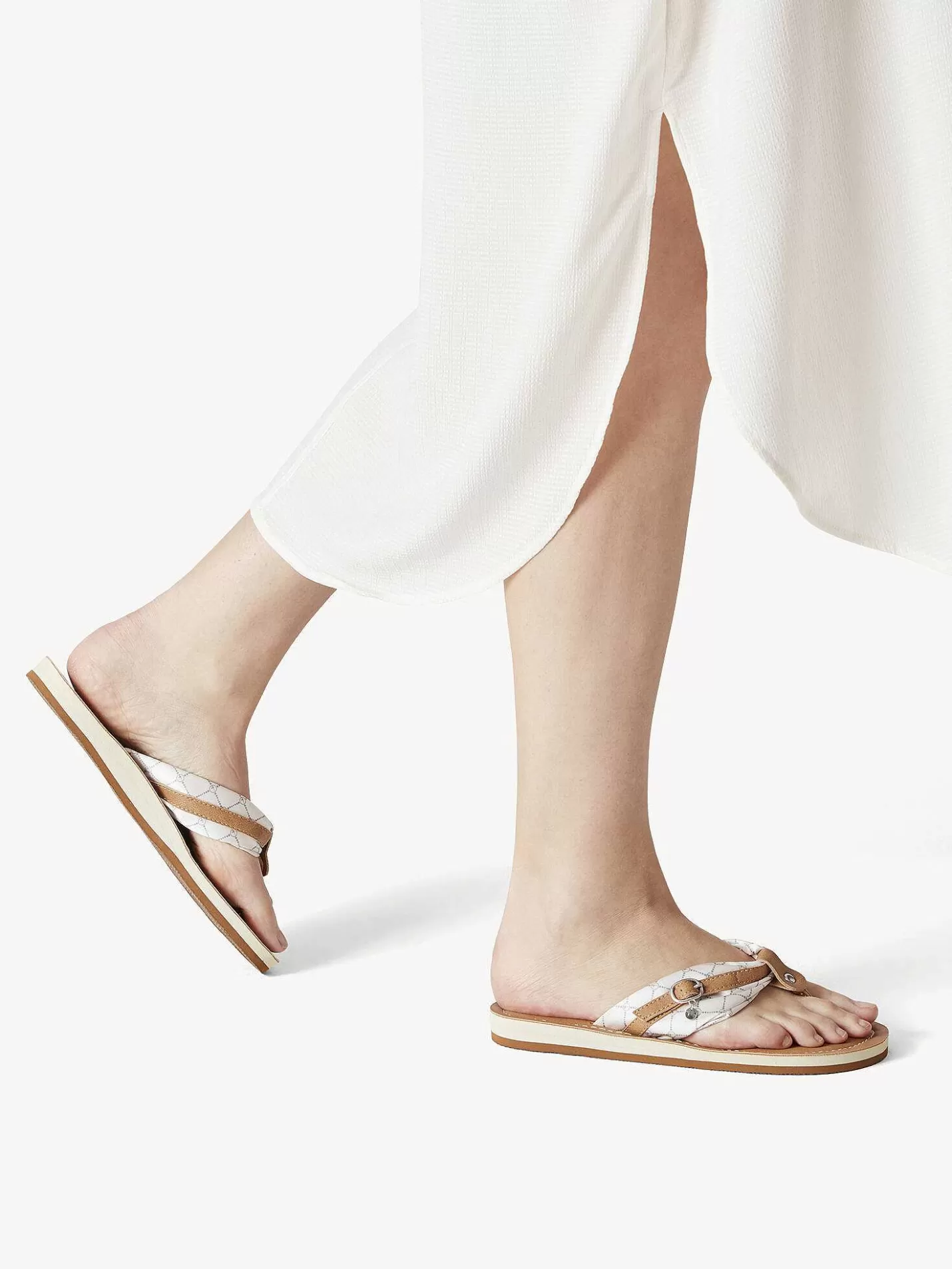 Tamaris Flip Flops - Beige